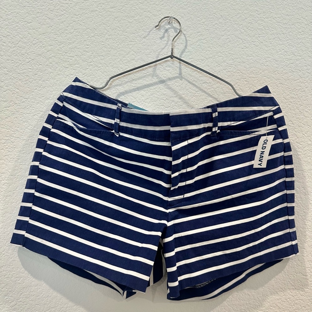 Old Navy Dark Blue & White Stripes Pixie Shorts Size 8 New Condition